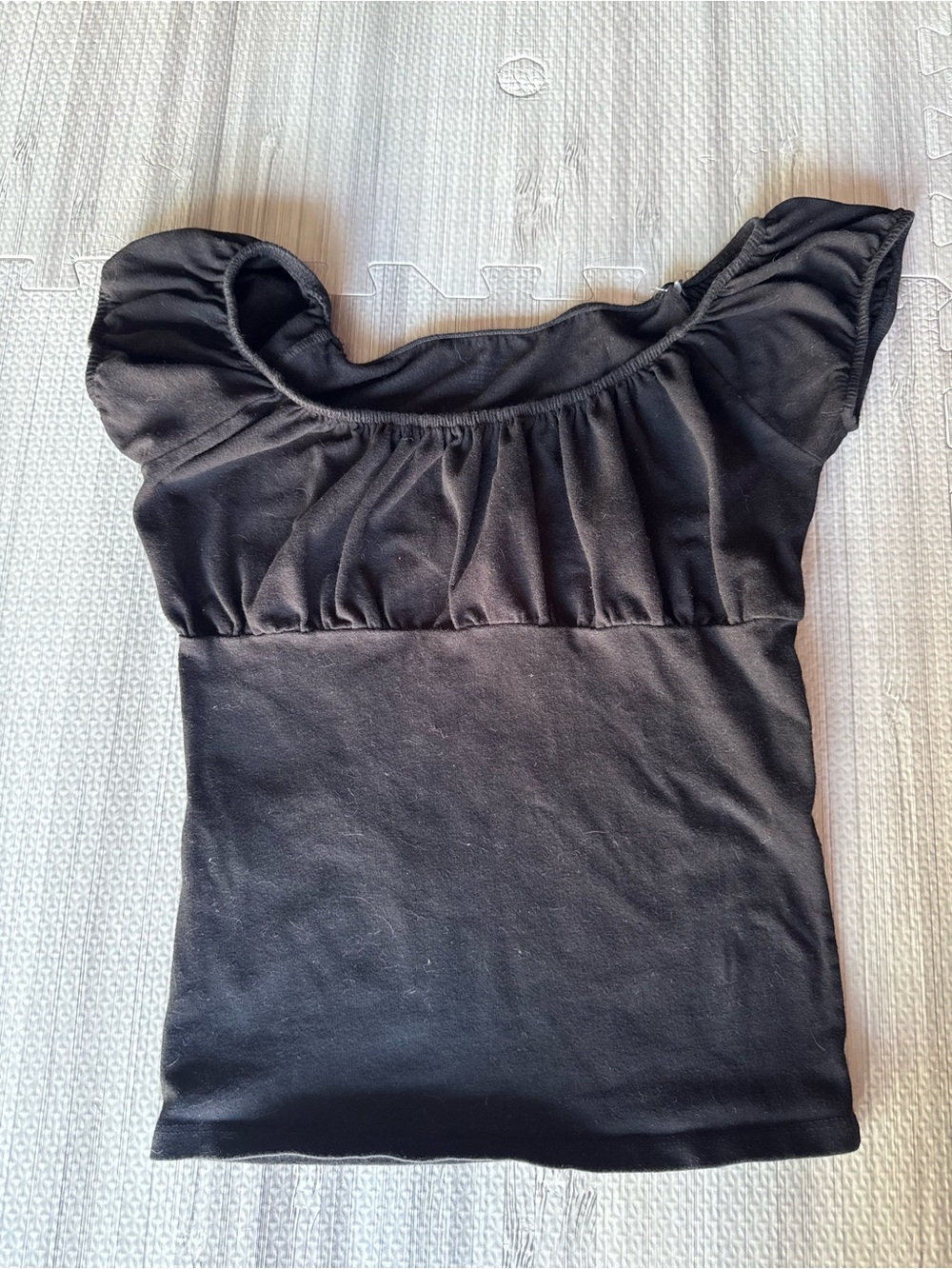 Brandy Melville Black Puff Sleeve Crop Top